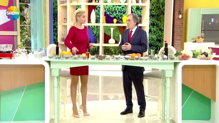 Hafif migren ağrıları için taze sıkılmış havuç suyu için