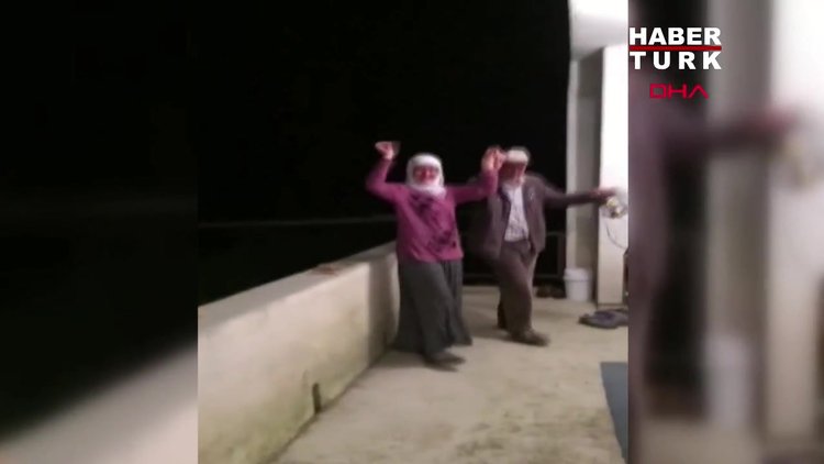 Elektriğe kavuştular, horonla kutladılar!