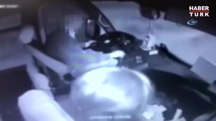 Otobüs şoföründen genç kıza taciz kamerada