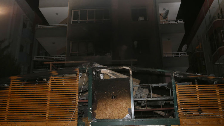 Ankara'da restoran alev alev yandı