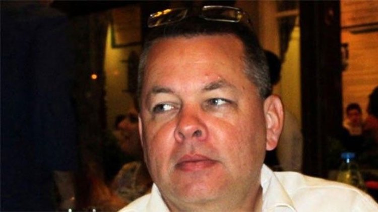 Papaz Brunson duruşma öncesi evinden alındı