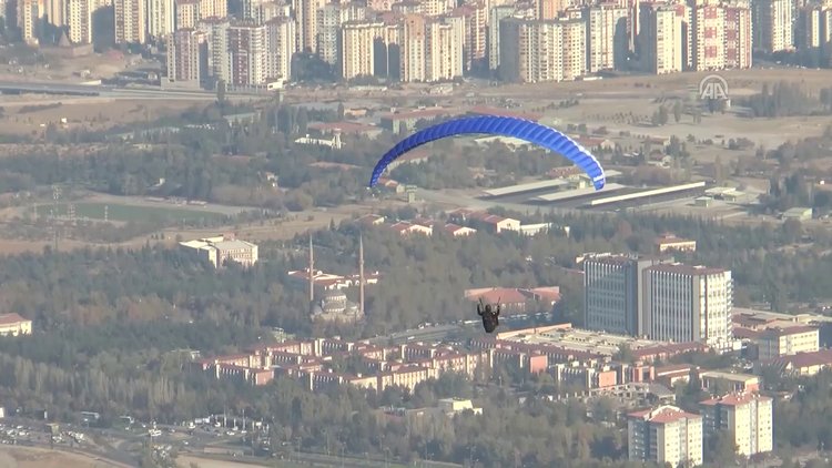 13 yaşında 2 bin metreden uçuyor