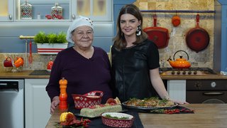 Pelin Karahan bugün; Saniye Karataş ile şiveydiz çorbası, ciğer sarma, yoğurtlu barbunya salatası ve kivi lokumu yapımını gösterdi. ...