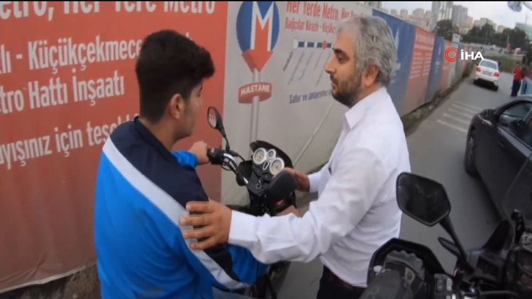 İstanbul'da otobüs şoförünün kendisine çarpan gence şefkati kamera