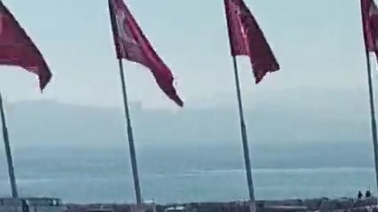 İzmir'de binlerce bisikletle 'Cumhuriyet' turu