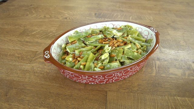 Hardallı Fasulye Salatası