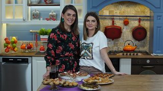 Pelin Karahan bugün; Buket Çürük ile beğendili fıstıklı kebap, ciğer ezme, biberli ekmek ve taş kadayıf yapımını gösterdi. ...