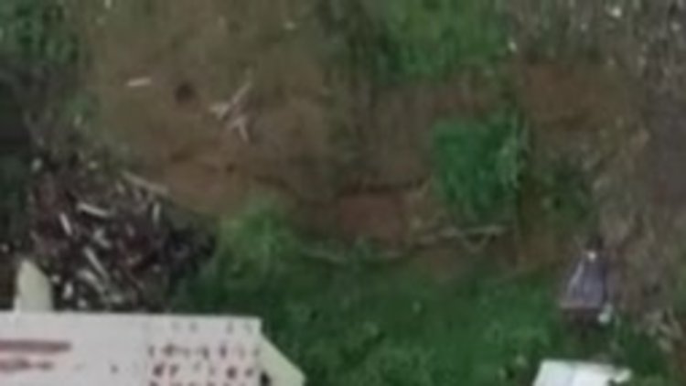 İki yolun ortasına inşa edilmesiyle dikkat çeken cami havadan görüntülendi