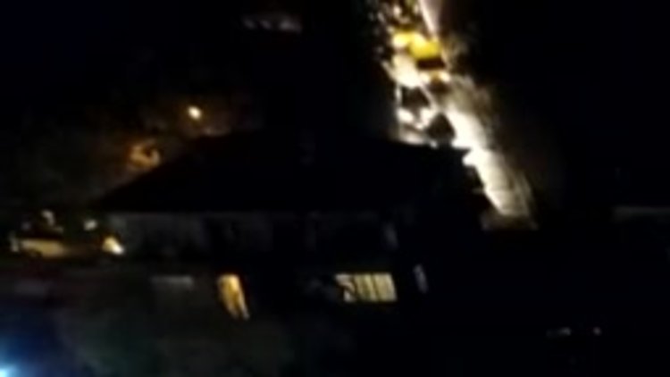 E-5'te geri geri gidip trafiği alt üst ettiler...Ceza yağan uyanık sürücüler havadan görüntülendi