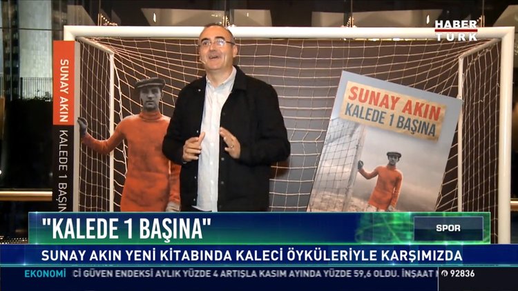 "Kalede 1 başına": Sunay Akın yeni kitabında kaleci öyküleriyle karşımızda