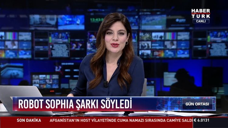 Robot Sophia şarkı söyledi: Sophia, Amerikalı sunucu Jimmy Fallon ile düet yaptı