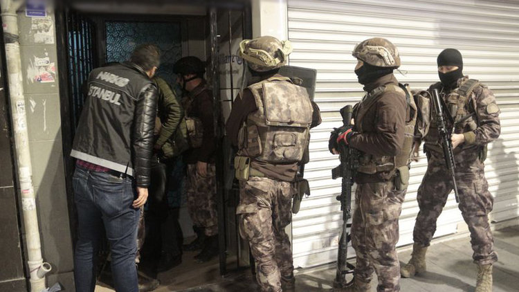 İstanbul'da şafak vakti uyuşturucu operasyonu
