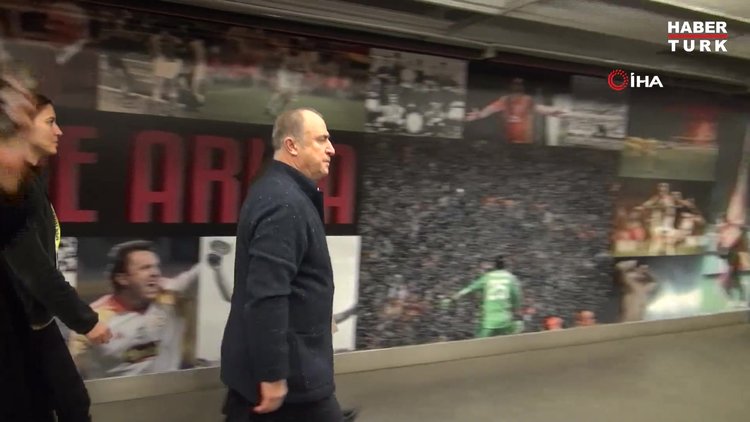 Fatih Terim stattan takımla birlikte çıktı