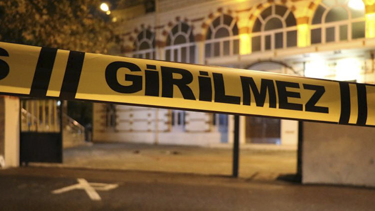 Korkunç olay! Cami avlusunda kendini yaktı