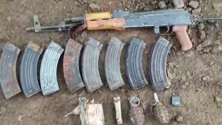 Teröristler kaçarken silahlarını bıraktılar