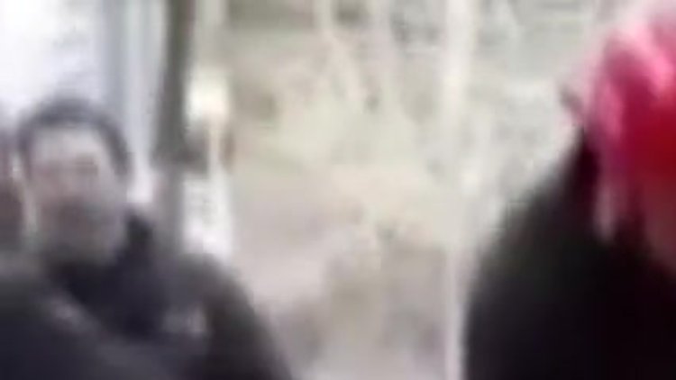 Çöp toplamak için girdiği konteynerde mahsur kaldı