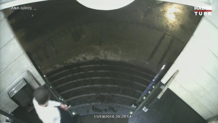 Milyonluk rüşvet gözaltısı kamerada