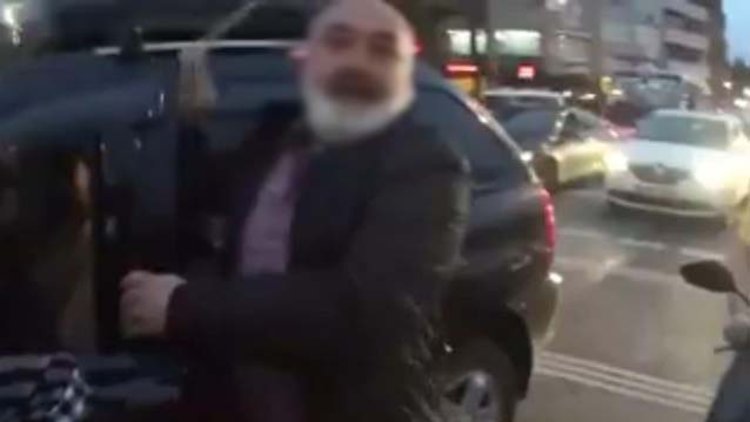 Motosikletliye coplu saldırı kamera yansıdı