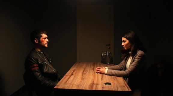 5 dakikada Çarpışma'nın 3. Bölümü 