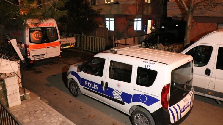 18 yaşındaki genç kız, amcasının evinde ölü bulundu
