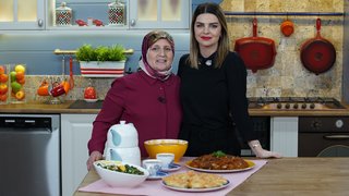 Pelin Karahan bugün; Ayşe Önder ile Laz böreği, Ankara tava, karalâhana salatası ve mantılı nohutlu tarhana çorbası yapımını gösterdi. ...