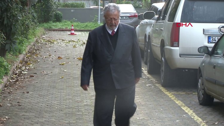 Metin Akpınar polis eşliğinde adliyeye götürülüyor