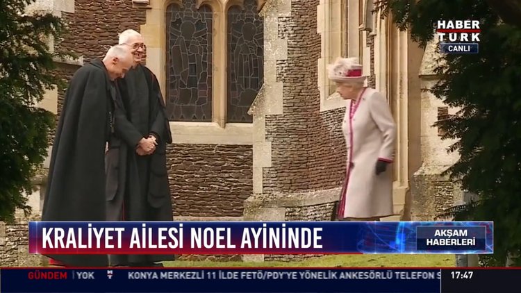 Kraliyet ailesi noel ayininde: İngiltere Kraliyer ailesi noel ayini için bir araya geldi