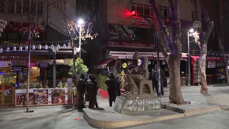 Yardım çığlığı atan kadın 4'üncü kattan düşerek öldü