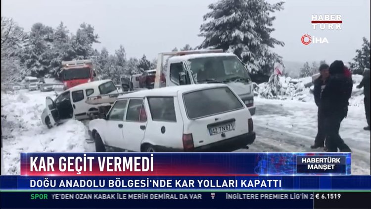 Kar geçit vermedi: Doğu Anadolu bölgesi'nde kar yolları kapadı