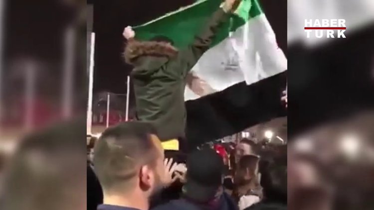 Suriyelilerin Taksim'deki kutlaması!