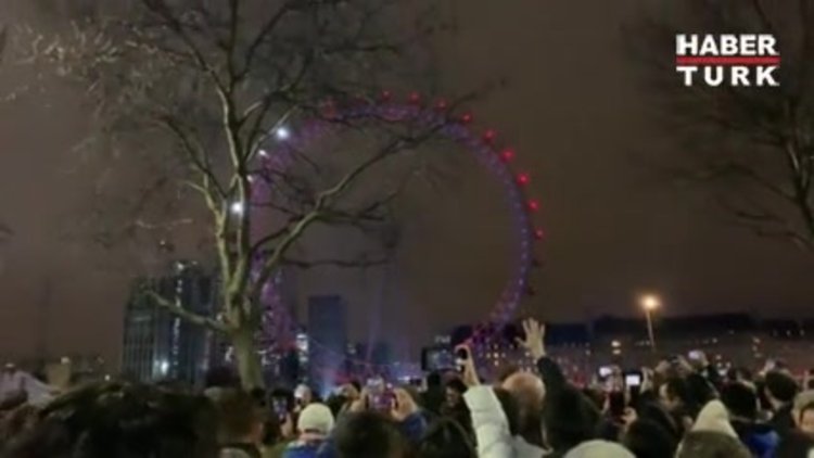 Londra'daki yılbaşı kutlamalarında AB bayrağı tartışması
