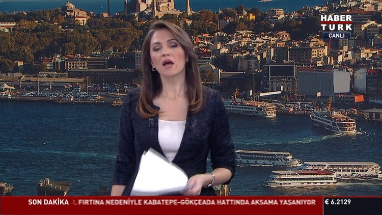 Kuzey Ege'de feribot seferlerine fırtına engeli