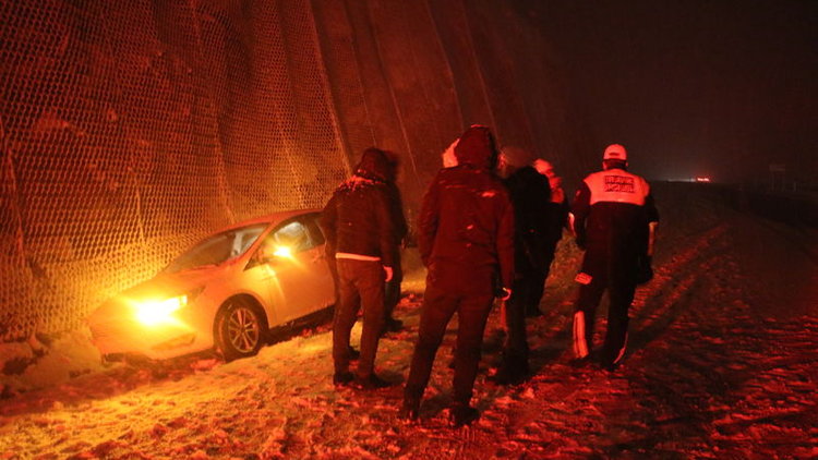 Denizli'de ulaşıma kar engeli