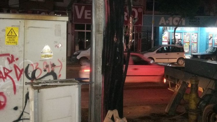 İzmir'de trafodaki patlama paniğe yol açtı