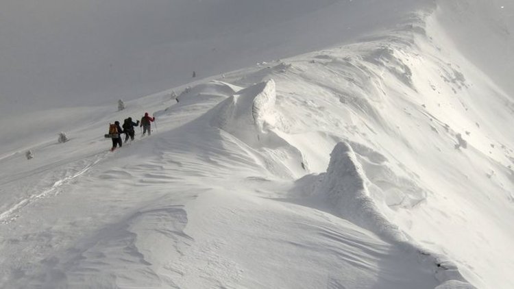 -30 derecede Uludağ'ın zirvesine tırmananlar gözlerine inanamadı