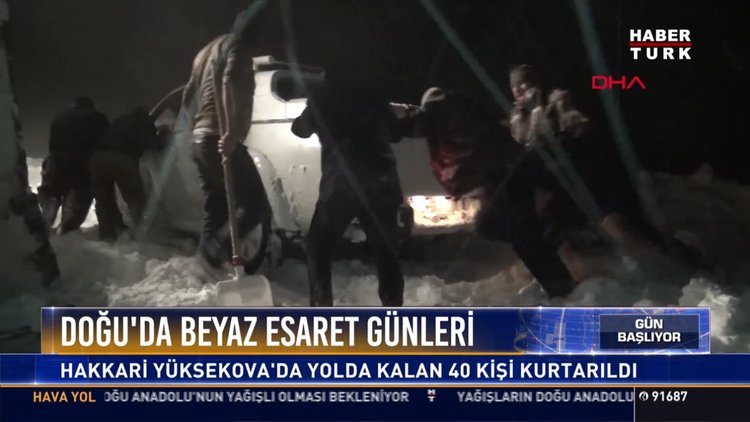 Doğu'da beyaz esaret günleri: Hakkari Yüksekova'da yolda kalan 40 kişi kurtarıldı