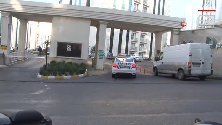 Esenyurt'ta bir sitede şüpheli paket alarmı