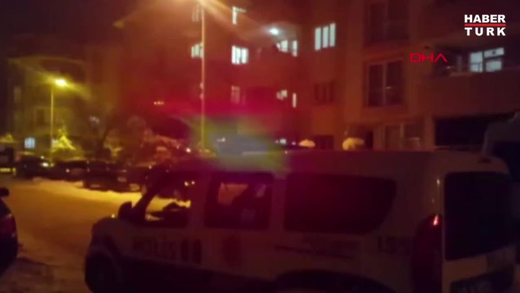 Kardeşini kalbinden bıçaklayıp öldürdü, annesini yaraladı