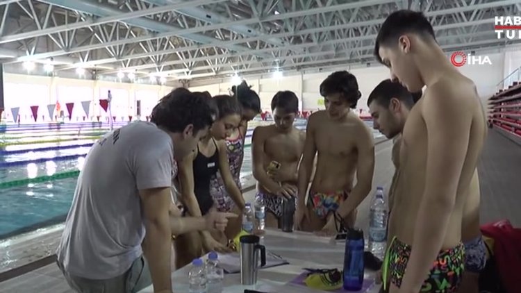 Denizi olmayan kent, yüzme sporunun merkezi oldu