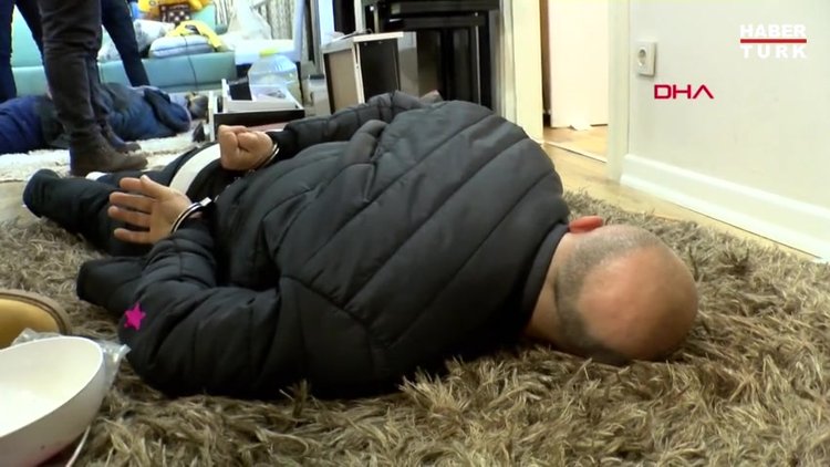 Kağıthane'de rezidansta uyuşturucu imalathanesi çıktı