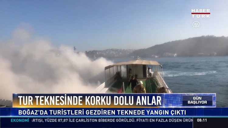 Tur teknesinde korku dolu anlar: Boğaz'da turistleri gezdiren teknede yangın çıktı