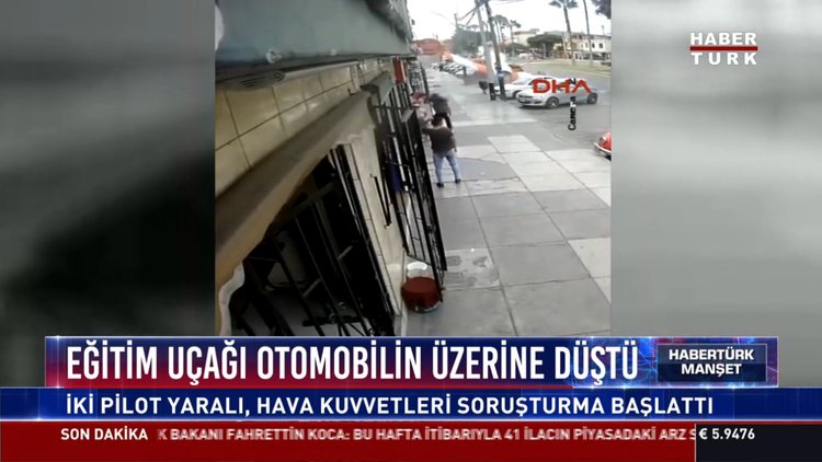 Eğitim uçağı otomobilin üzerine düştü: İki pilot yaralı, hava kuvvetleri soruşturma başlattı