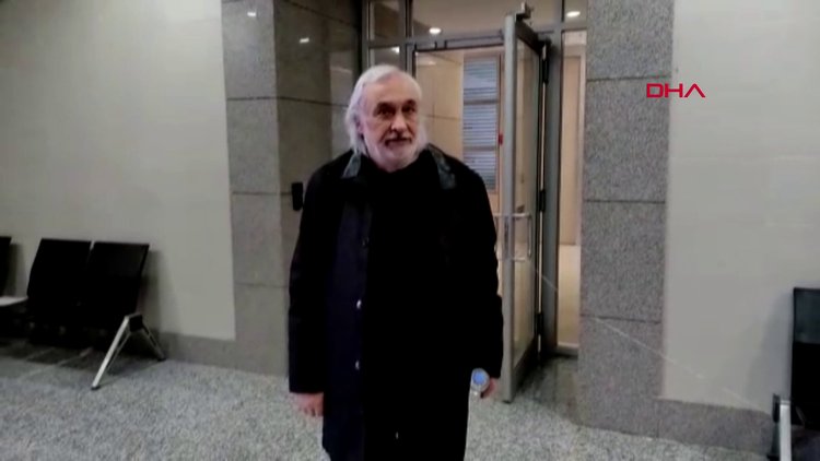 Müjdat Gezen, 2. Abdülhamid'in torununa hakaret suçlamasıyla hakim karşısına çıktı