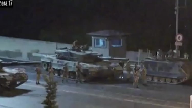 Köprüde 'vur' emri veren darbeci binbaşıdan suçlamalara inkar!