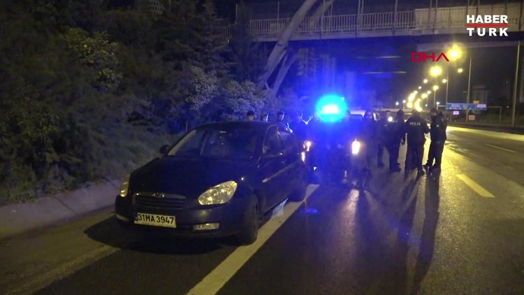 Adana'da polis-şüpheli kovalamacası: 7 kaçak göçmen yakalandı