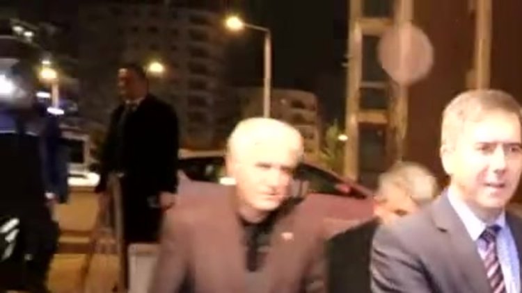 Emniyet Müdürü kahvehanelerde "Mavi Balina" tehlikesini anlatıyor