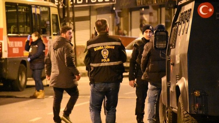 İstanbul'da bir iş yeri önüne bırakılan EYP patladı