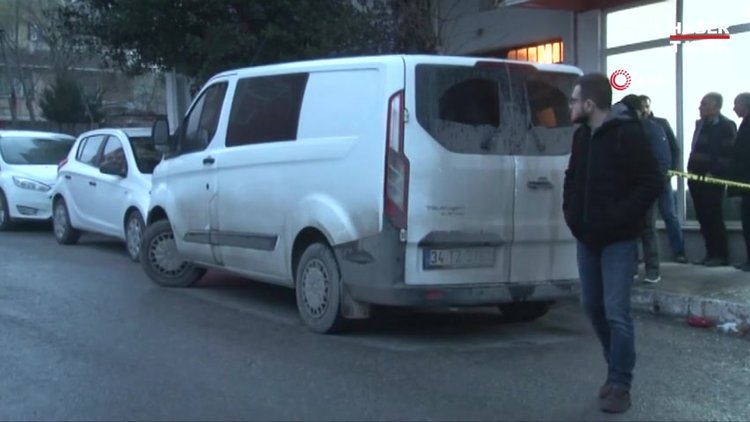 Yemek yaparken elbiseleri tutuşan yaşlı kadın feci şekilde can verdi