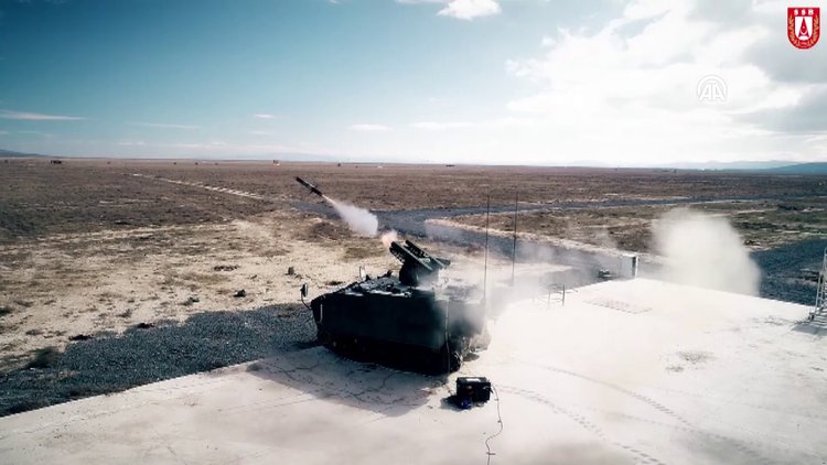 Türkiye'nin tank avcısı milli füzeyle vurdu