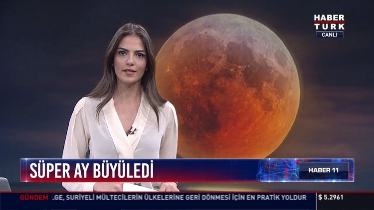 Süper ay büyüledi: Ay dünyaya en yakın konumuna geldi, izleyenleri büyüledi